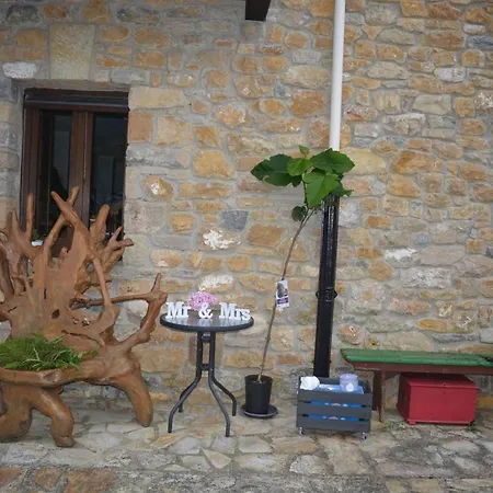 El Calero Guest House Oviedo Exterior photo